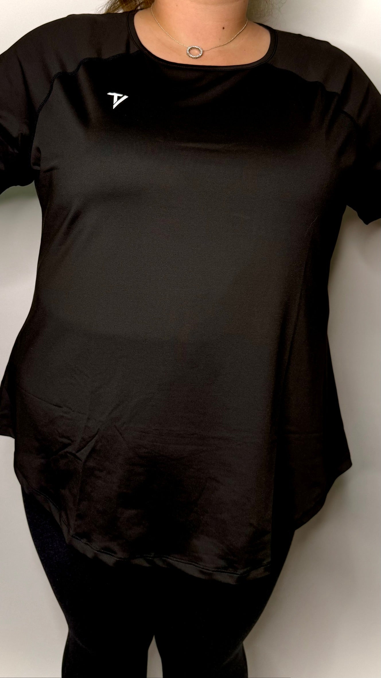 THRYV Signature Tee – Midnight Black