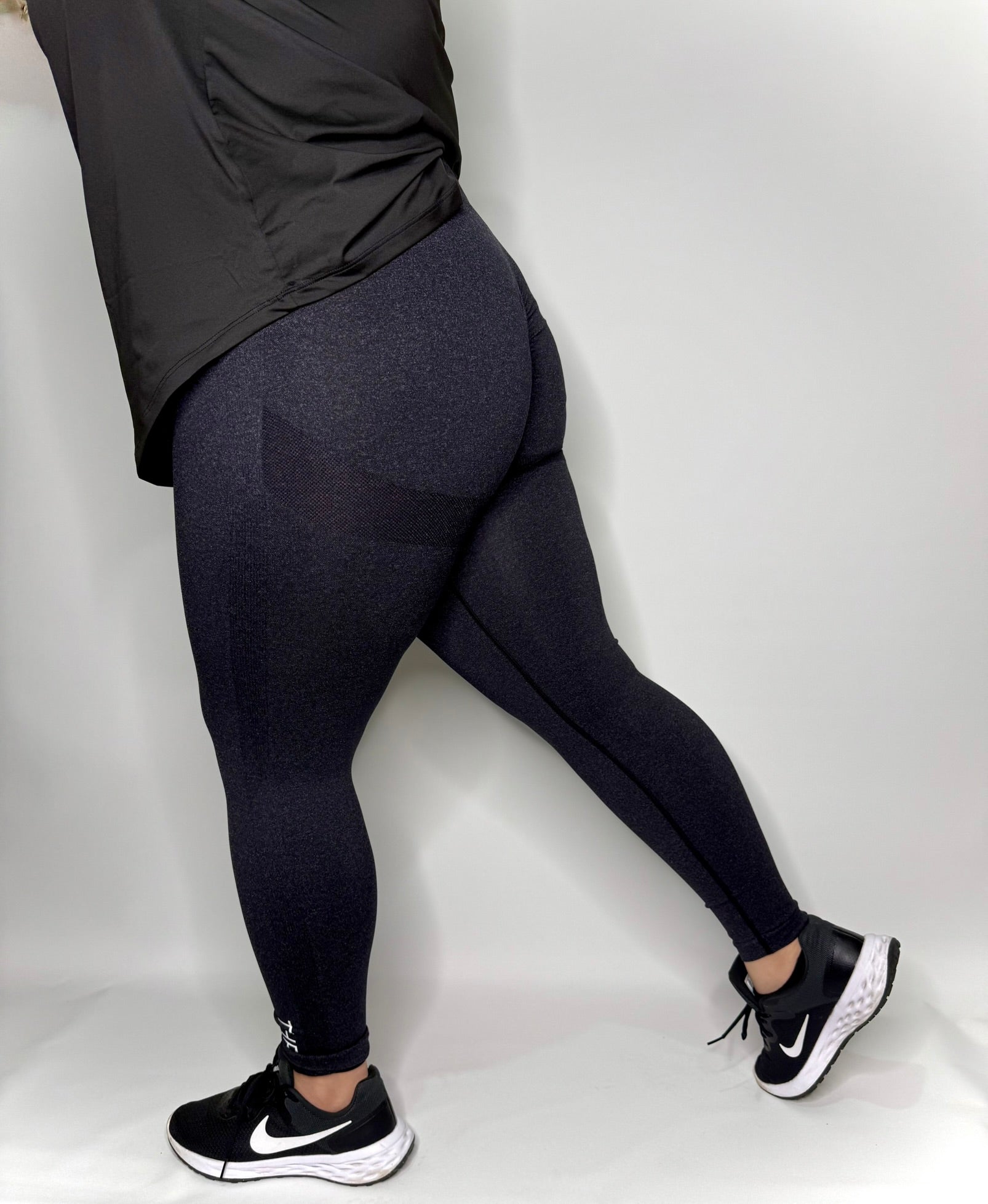 THRYV Sculpt Leggings - Carbon Black