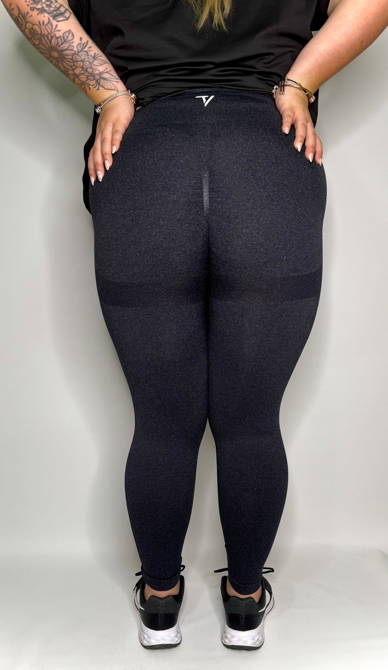 THRYV Sculpt Leggings - Carbon Black